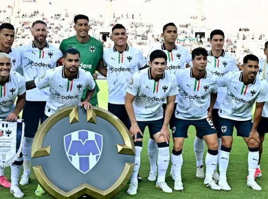“Monterrey Dominate Urawa Reds 4–0: Monterrey Advance to Round of 16”