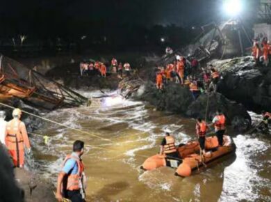ndrf rescue at indrayani river bridge collapse