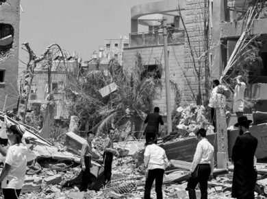 Iran–Israel War Escalation intensifies as the US bombards Iranian nuclear sites, Iran threatens closure of the Strait of Hormuz, oil prices surge, and global powers call for urgency and diplomacy.