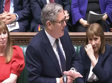 Rachel Reeves Tears PMQs – Sister Ellie Reeves Supports Chancellor