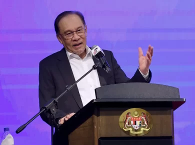 Malaysia Cost‑of‑Living Relief: RM100 Cash Aid, Cheaper Petrol & Subsidy Reforms