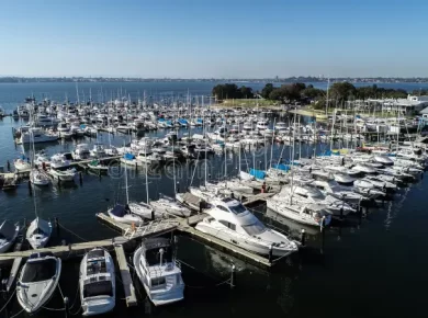 Right-of-Way Sailboat vs Barge Rules – Coast Guard Navigation Insights