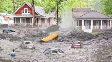 Flash Floods Ruidoso: House Swept Away as Water Surges 20 Ft