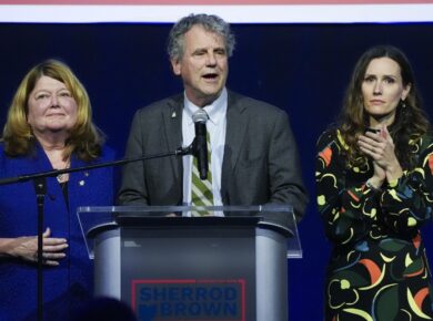 Ohio Swing State Comeback 2026: Sherrod Brown Seeks Senate Return”Ohio Swing State Comeback 2026, Sherrod Brown comeback, 2026 Ohio Senate race, MAGA ousted senator, Schumer labor support