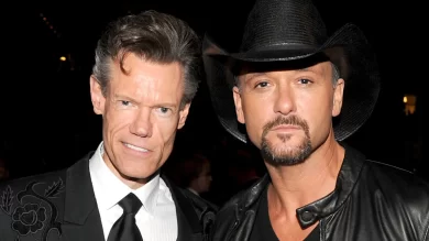 Tim McGraw and Randy Travis Surprise Duet: A Moment We’ll Never Forget
