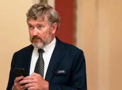 Thomas Massie Epstein Petition Nears 218 Signatures for Floor Vote