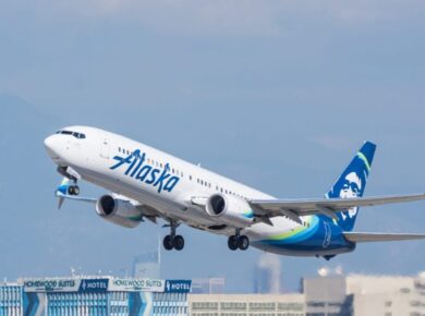 IT Outage Grounds Alaska Airlines Flights Nationwide Major Disruption