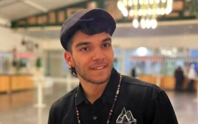 Father of Hostage Brings Four Species for Sukkot Blessing Upon Son’s Release