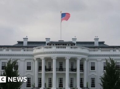 White House threatens mass layoffs amid deepening US government shutdown