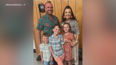 Helicopter crash kills family of Illinois gubernatorial candidate Darren Bailey