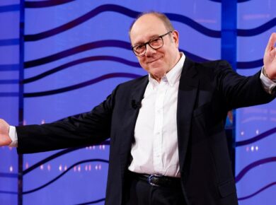 Verdone Sindaco per un Giorno: Roma Stadium Dreams Carlo Verdone with Roma Scarf Ignites “Lo Stadio!” Debate