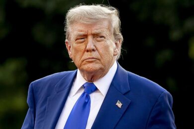 Trump Snaps at Reporter Over Epstein Emails — “Quiet, Piggy”