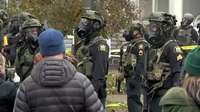 Tear Gas Pepper Spray Protest: Chaotic St. Paul ICE Protest Analysis & Updates