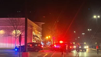 Partridge Creek Shooting: Updated Report on Mall Tree Lighting Incident & Suspect Search