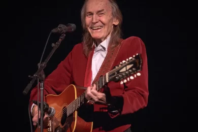 How Gordon Lightfoot Wrote The Wreck of the Edmund Fitzgerald The Story Behind the Iconic Song