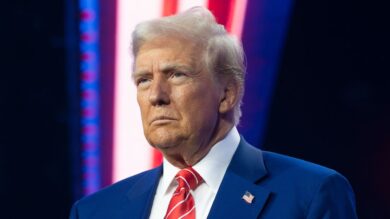 Trump Christmas Messages Spark Political Firestorm as Rivals, Media, and Putin React