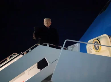 Trump Plane Electrical Issue Forces Emergency Return to US Before Davos Trip